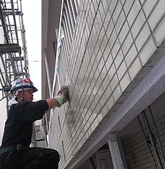 ひびわれ・コケ・カビ・サビ